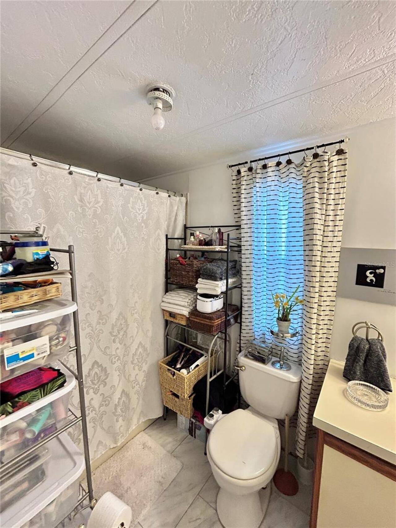 Listing Photo 11