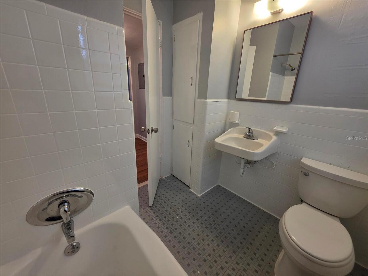 Listing Photo 6
