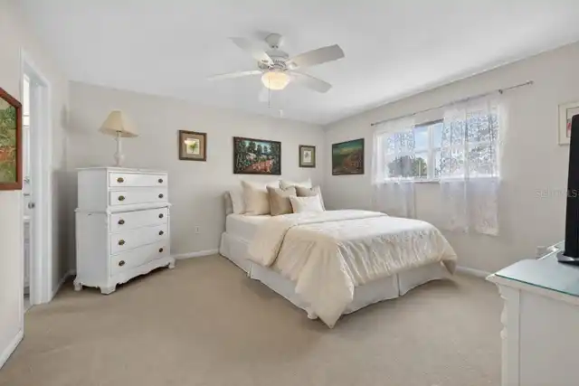 Listing Photo 9