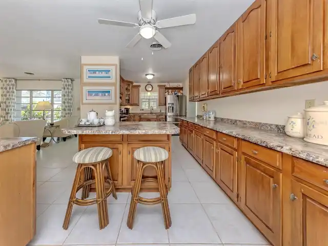 Listing Photo 16