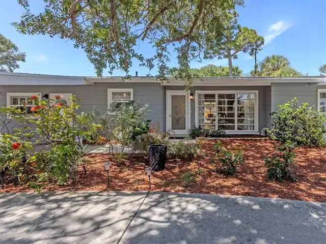 Listing Photo 17