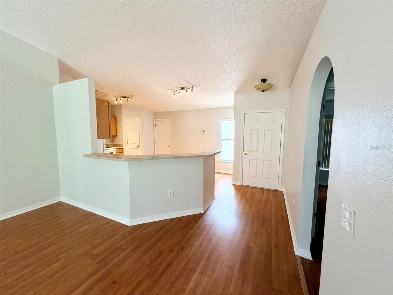 Listing Photo 7