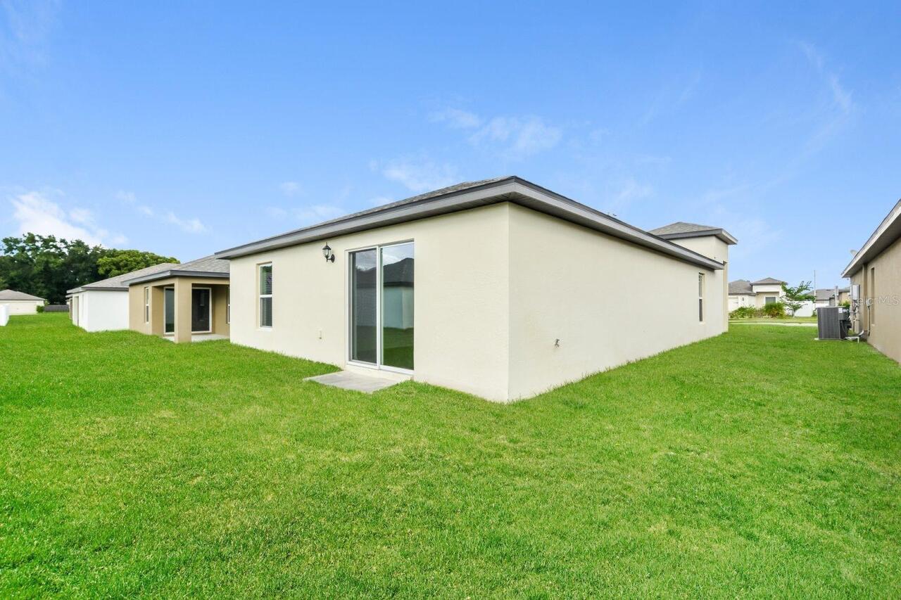 Listing Photo 10