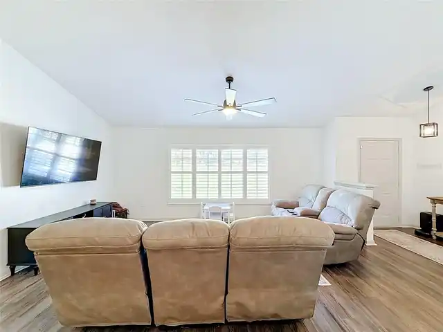 Listing Photo 7