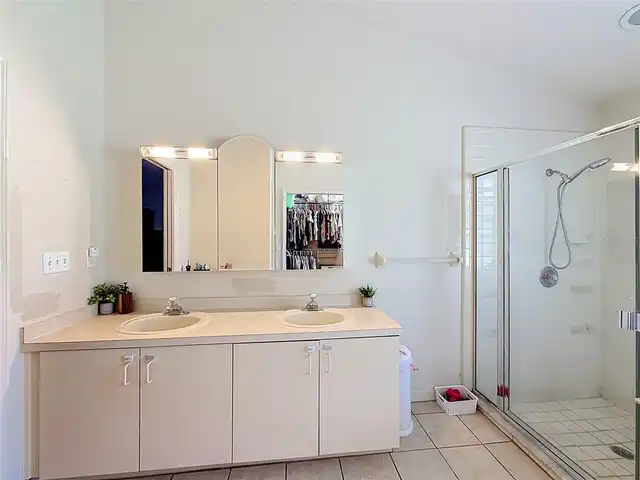 Listing Photo 33