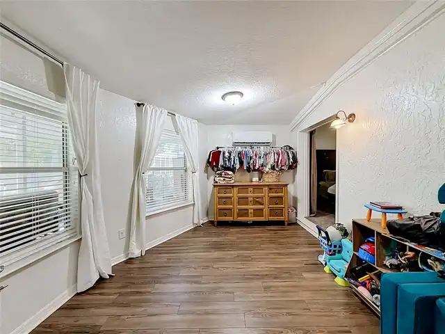 Listing Photo 38
