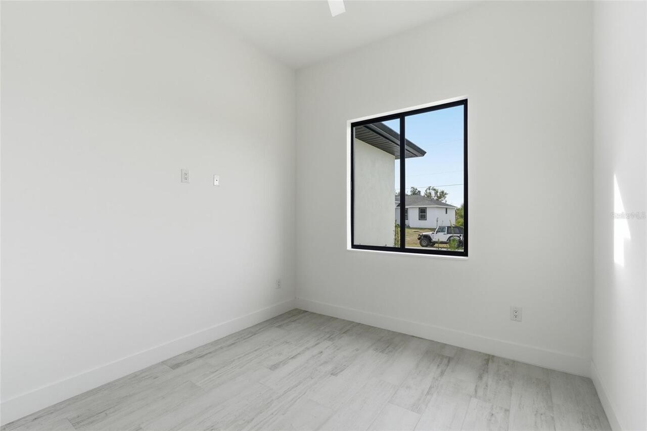 Listing Photo 24