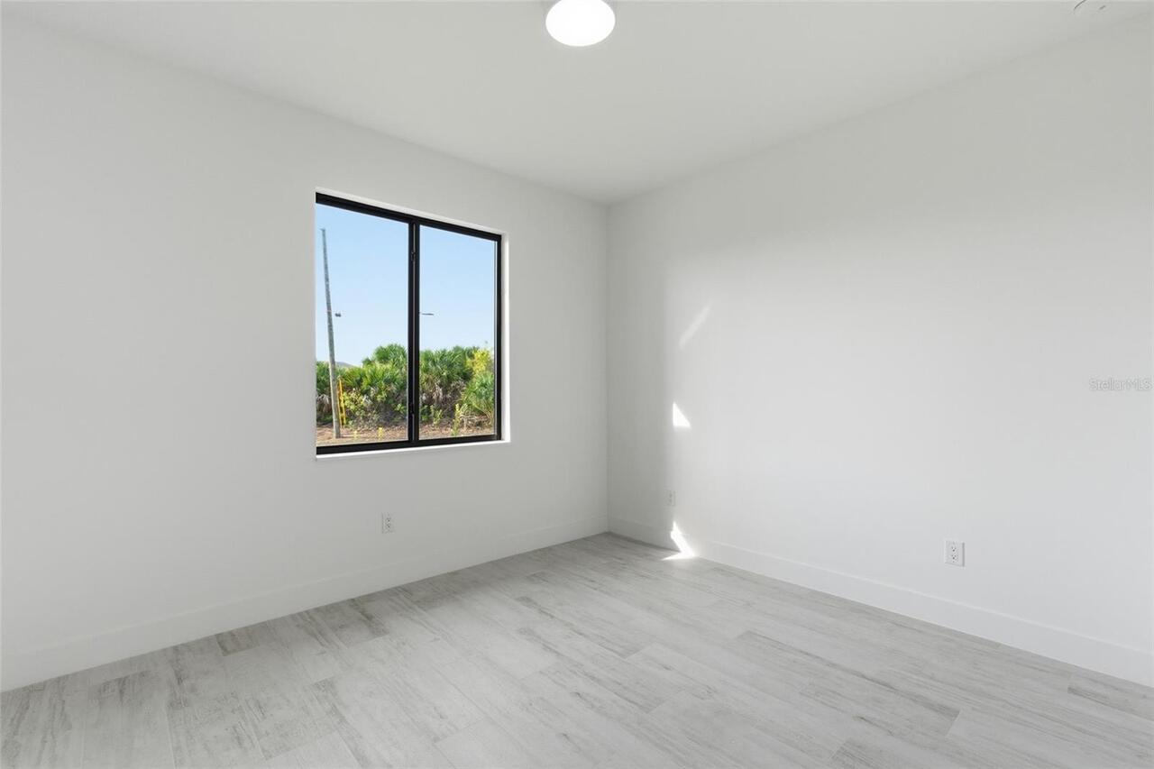 Listing Photo 29