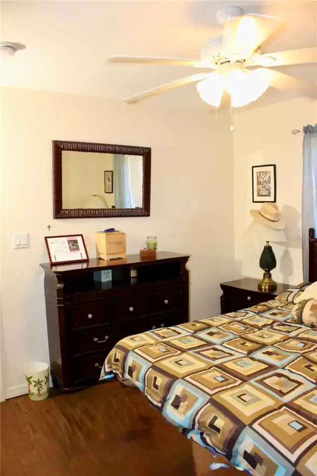 Listing Photo 10