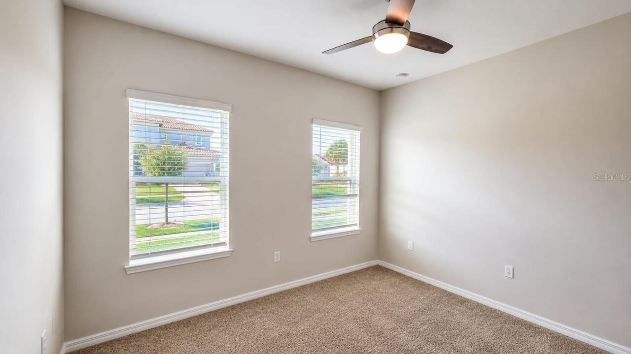 Listing Photo 10