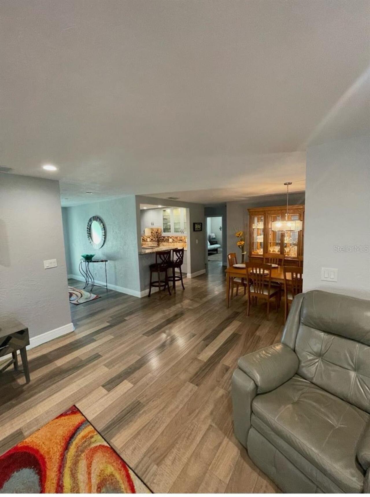 Listing Photo 8