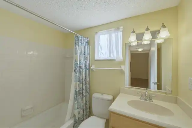 Listing Photo 28