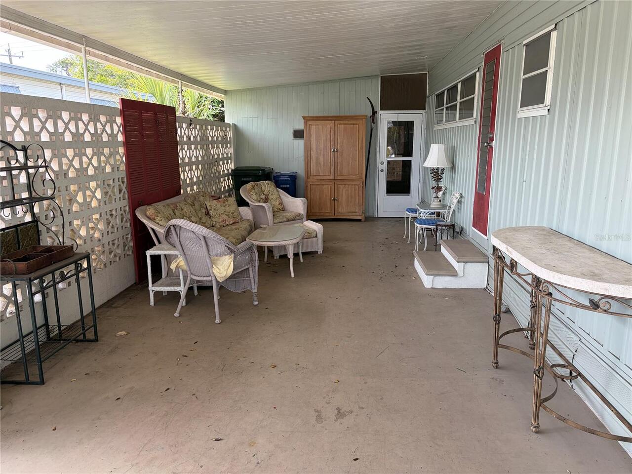 Listing Photo 8