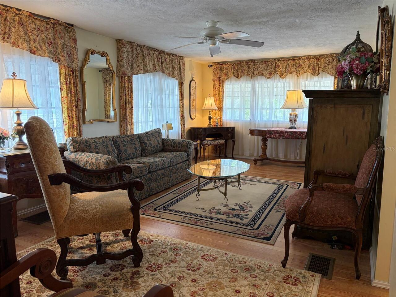 Listing Photo 19