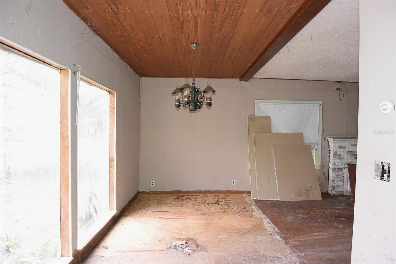 Listing Photo 11