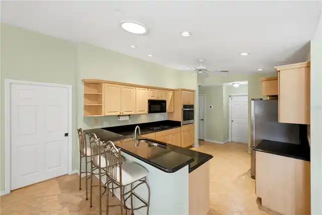 Listing Photo 18