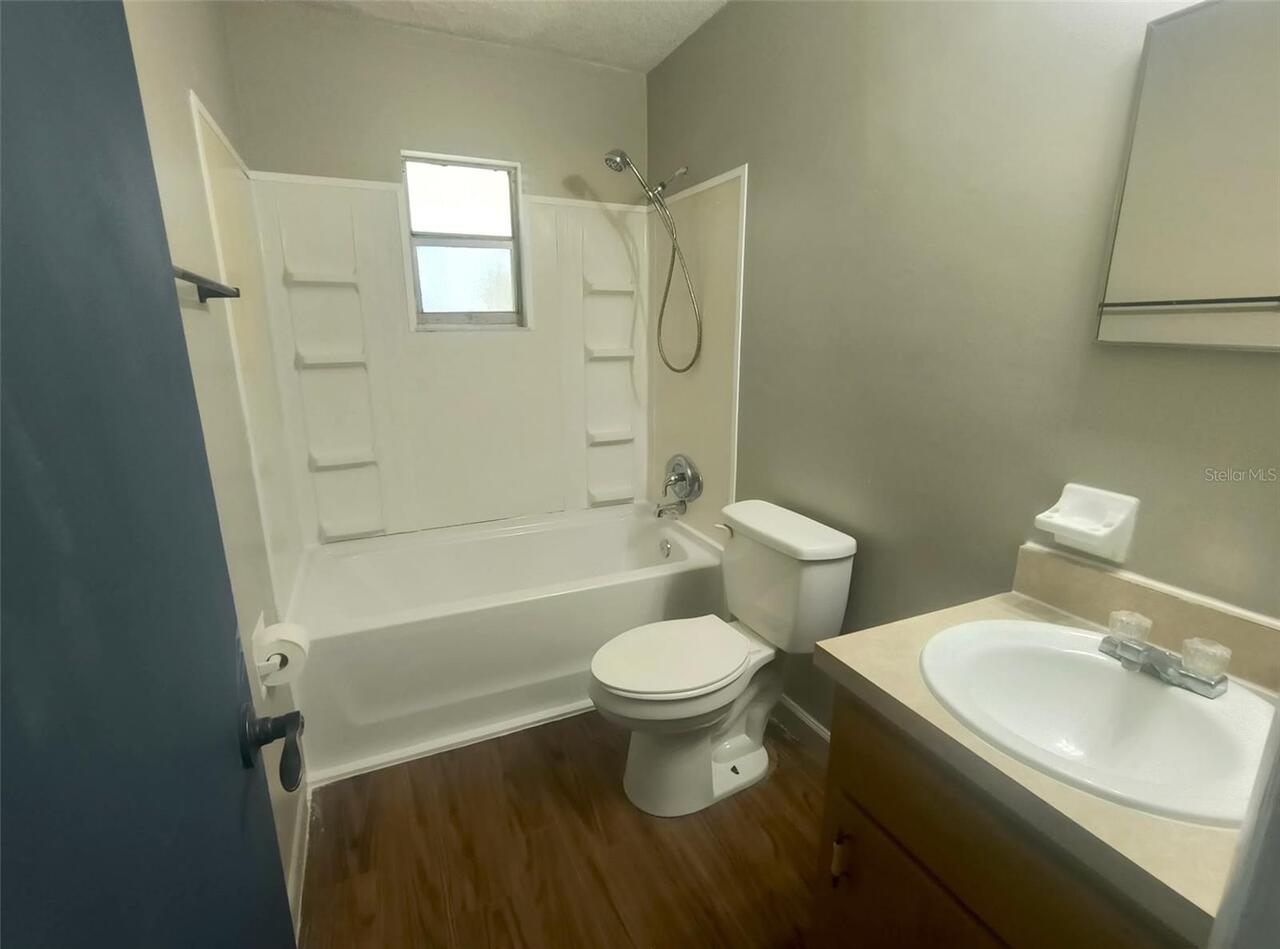 Listing Photo 6