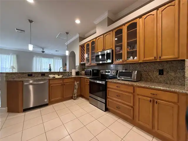 Listing Photo 6