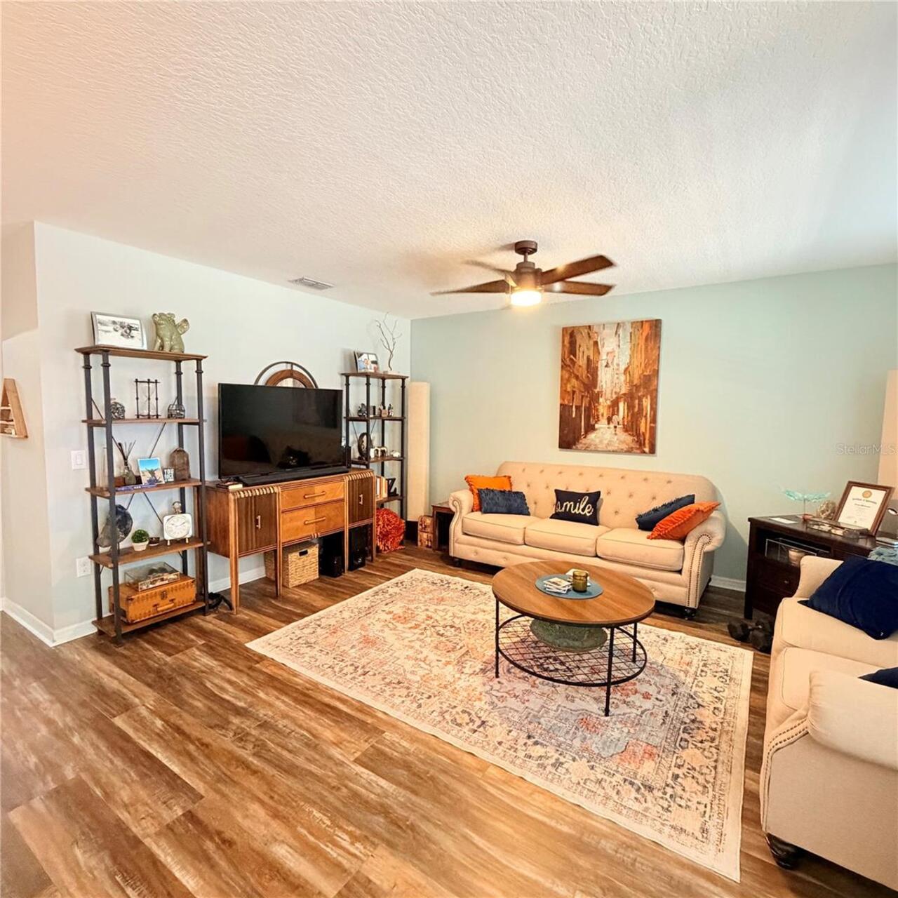 Listing Photo 8
