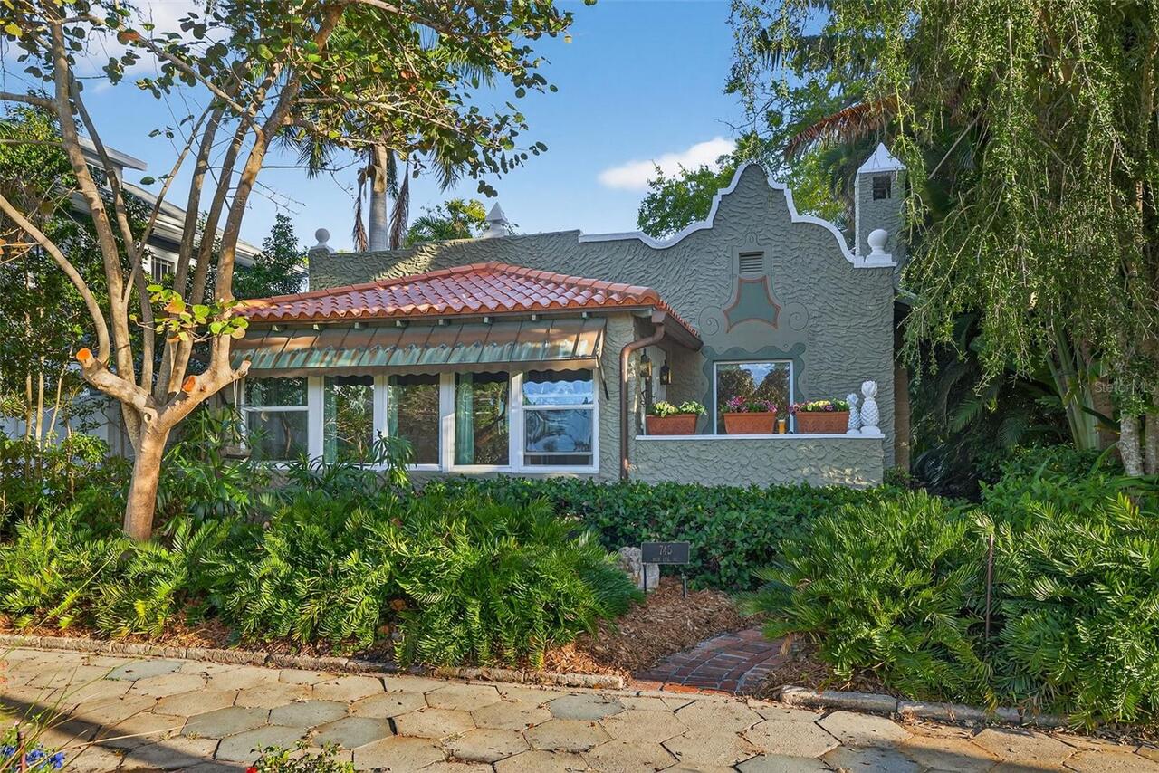 St Petersburg Real Estate