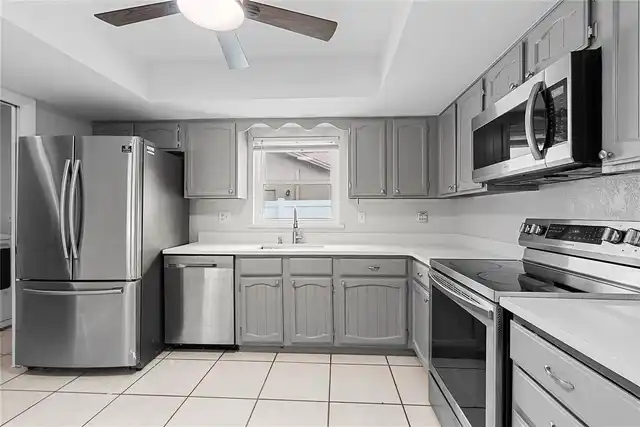 Listing Photo 11