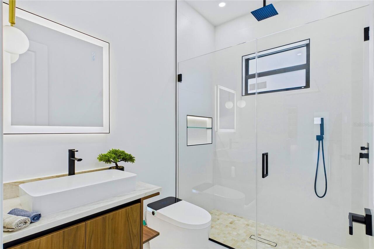 Listing Photo 44