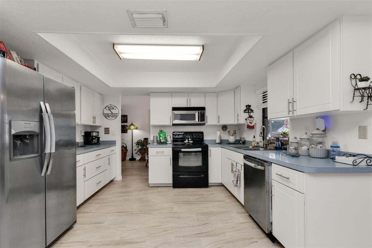Listing Photo 12