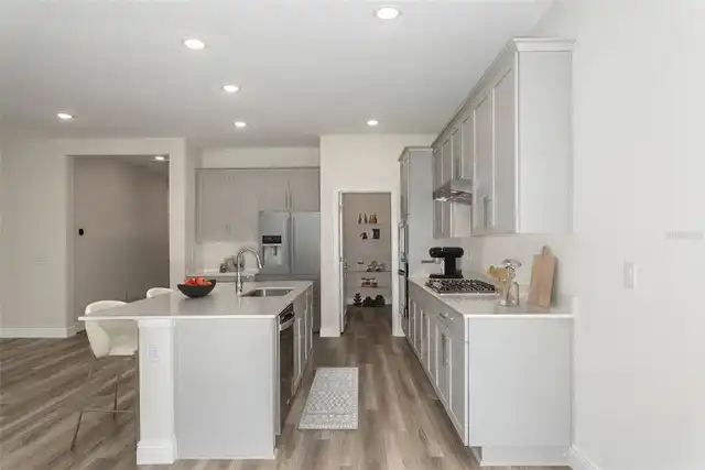Listing Photo 11