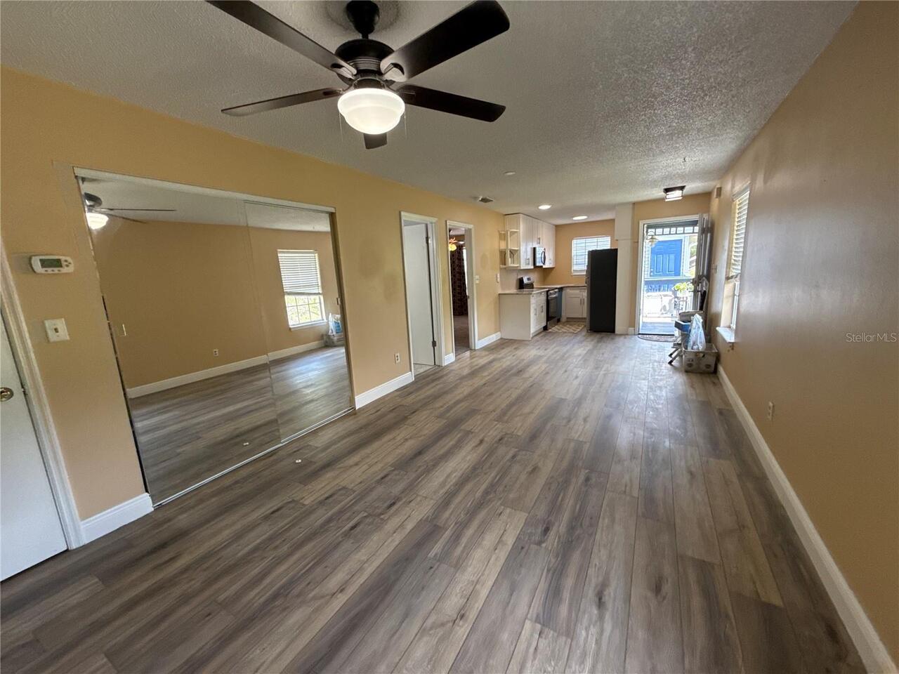 Listing Photo 11