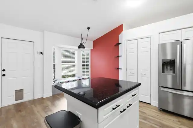 Listing Photo 10