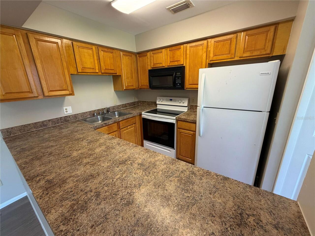 Listing Photo 6