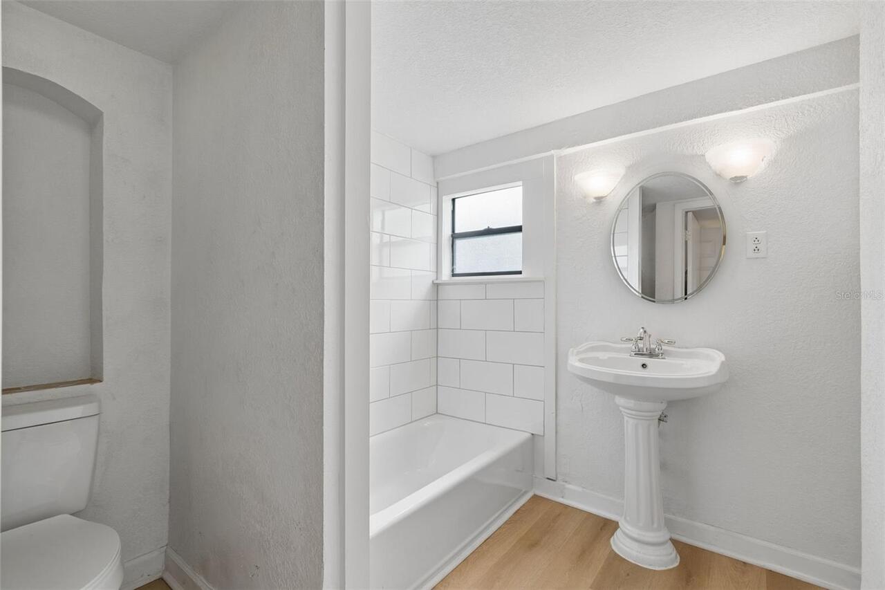 Listing Photo 10