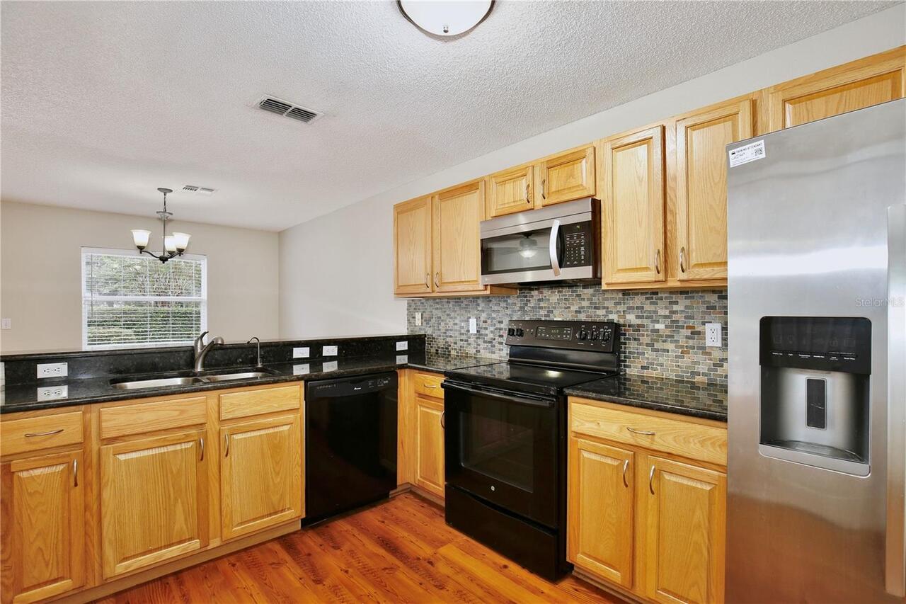 Listing Photo 9