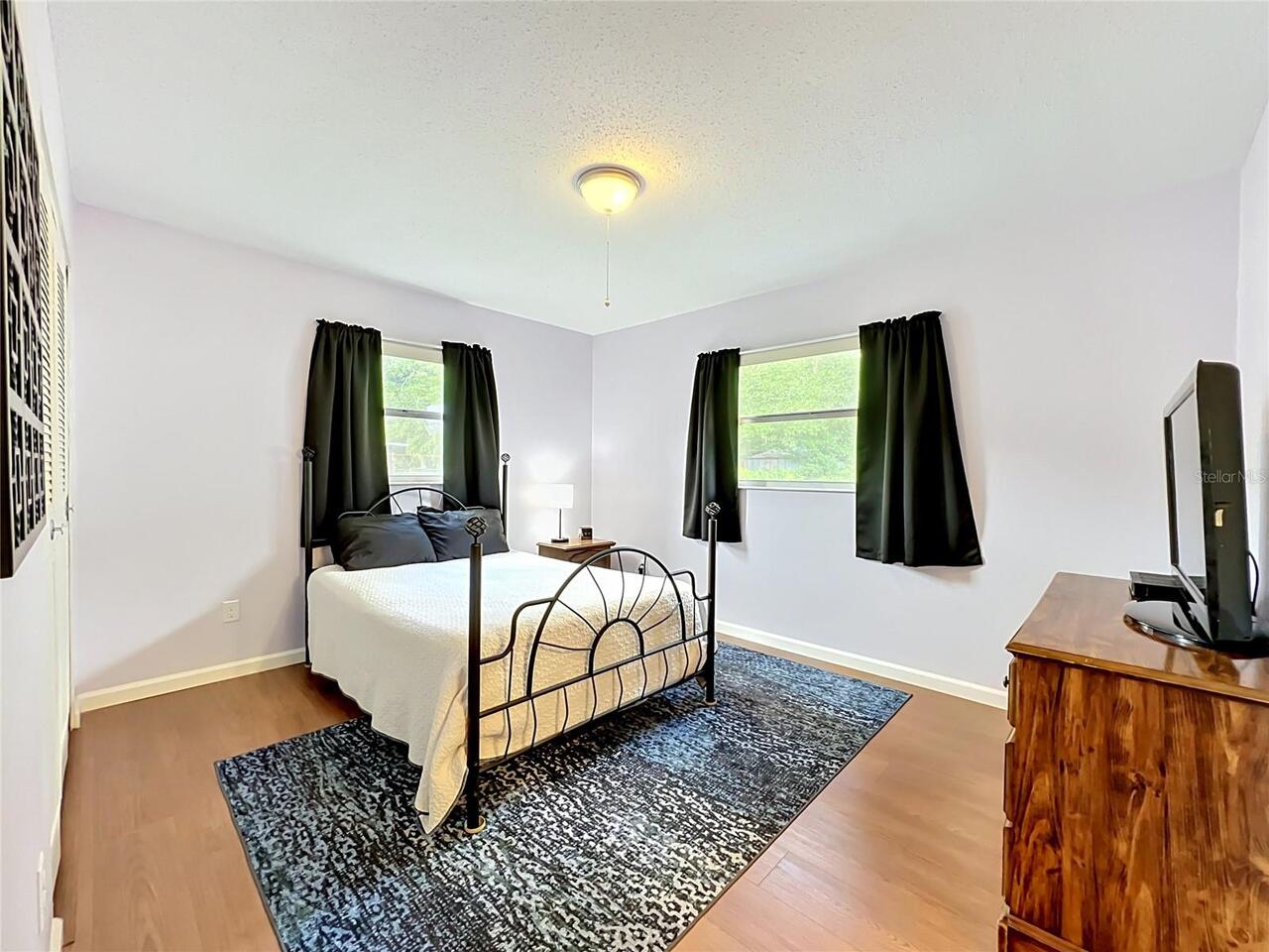 Listing Photo 9