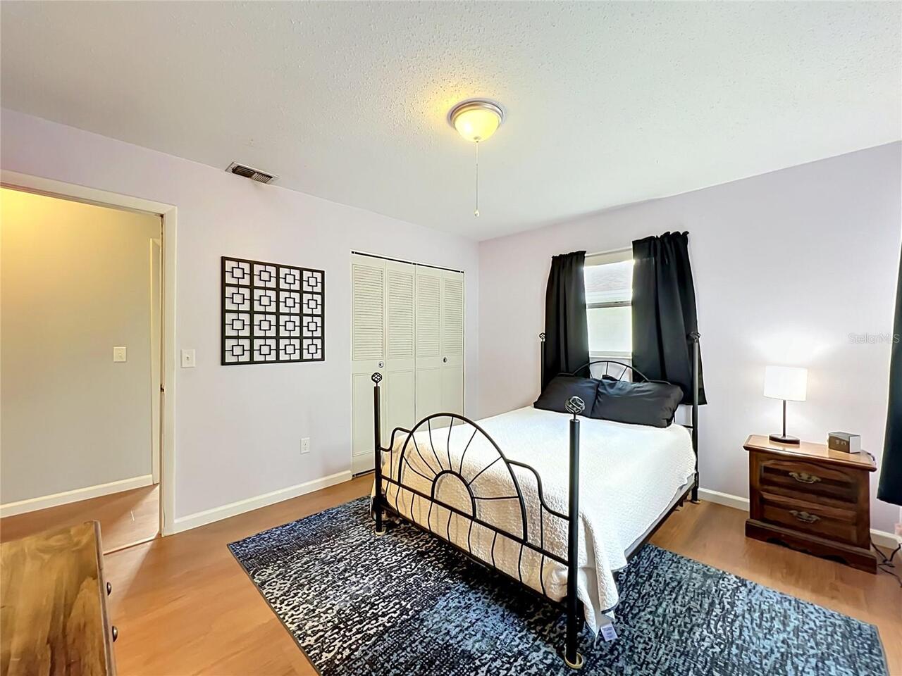 Listing Photo 10