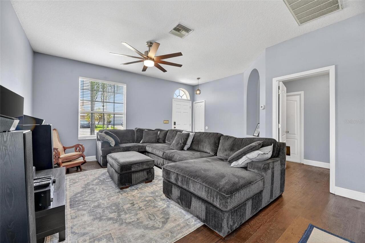 Listing Photo 10