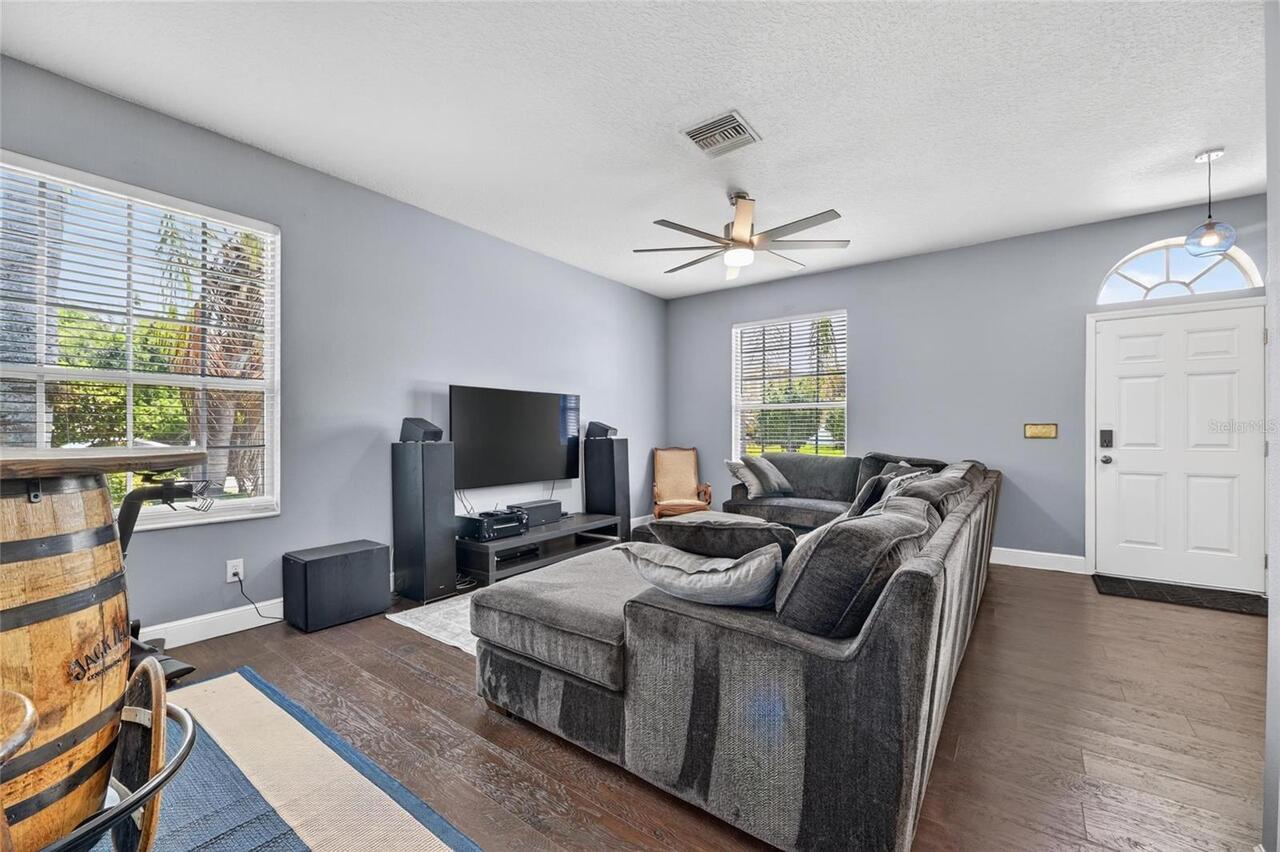 Listing Photo 11