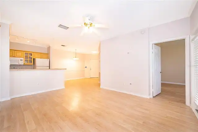 Listing Photo 20