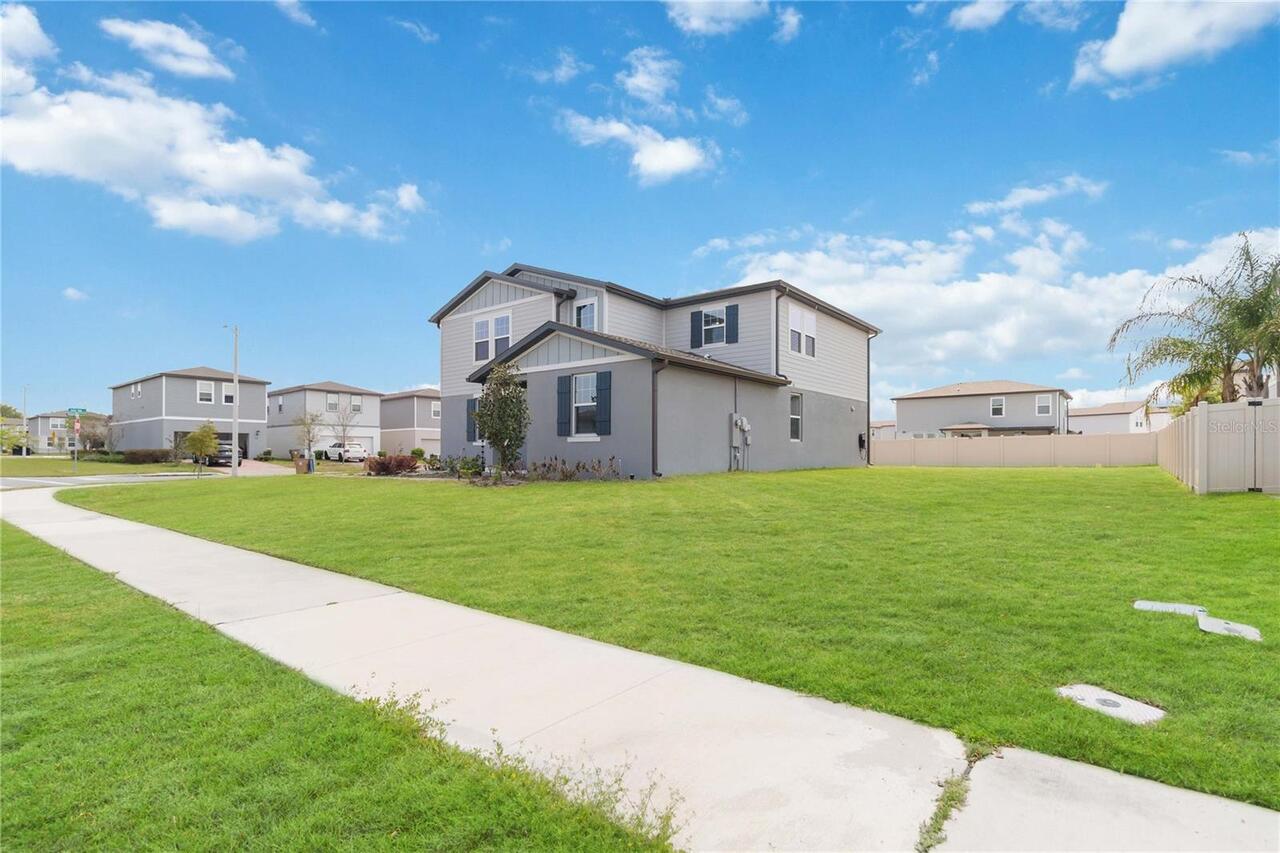 Listing Photo 8