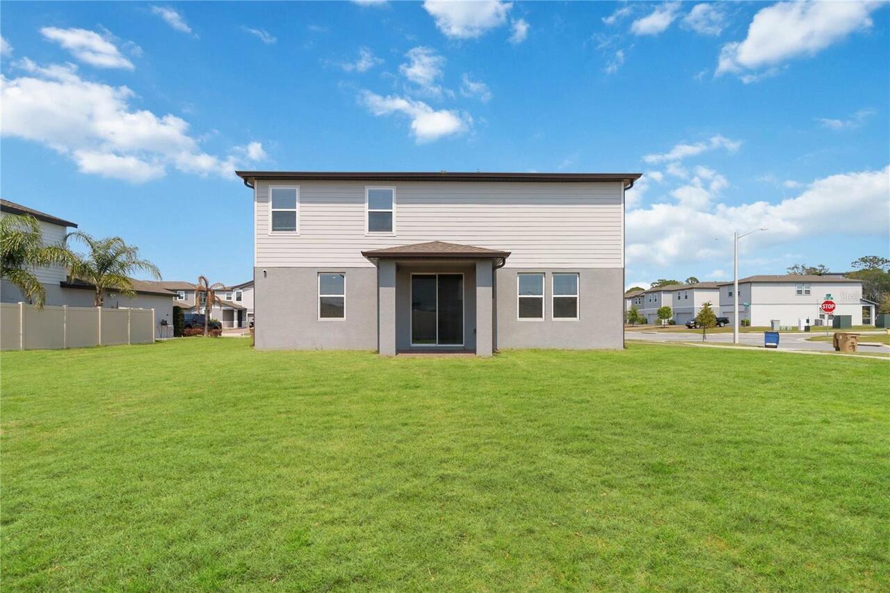 Listing Photo 12