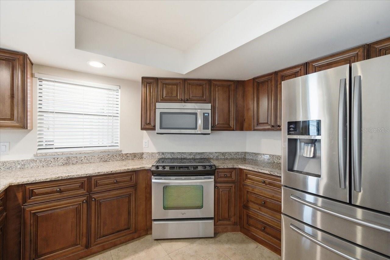 Listing Photo 9