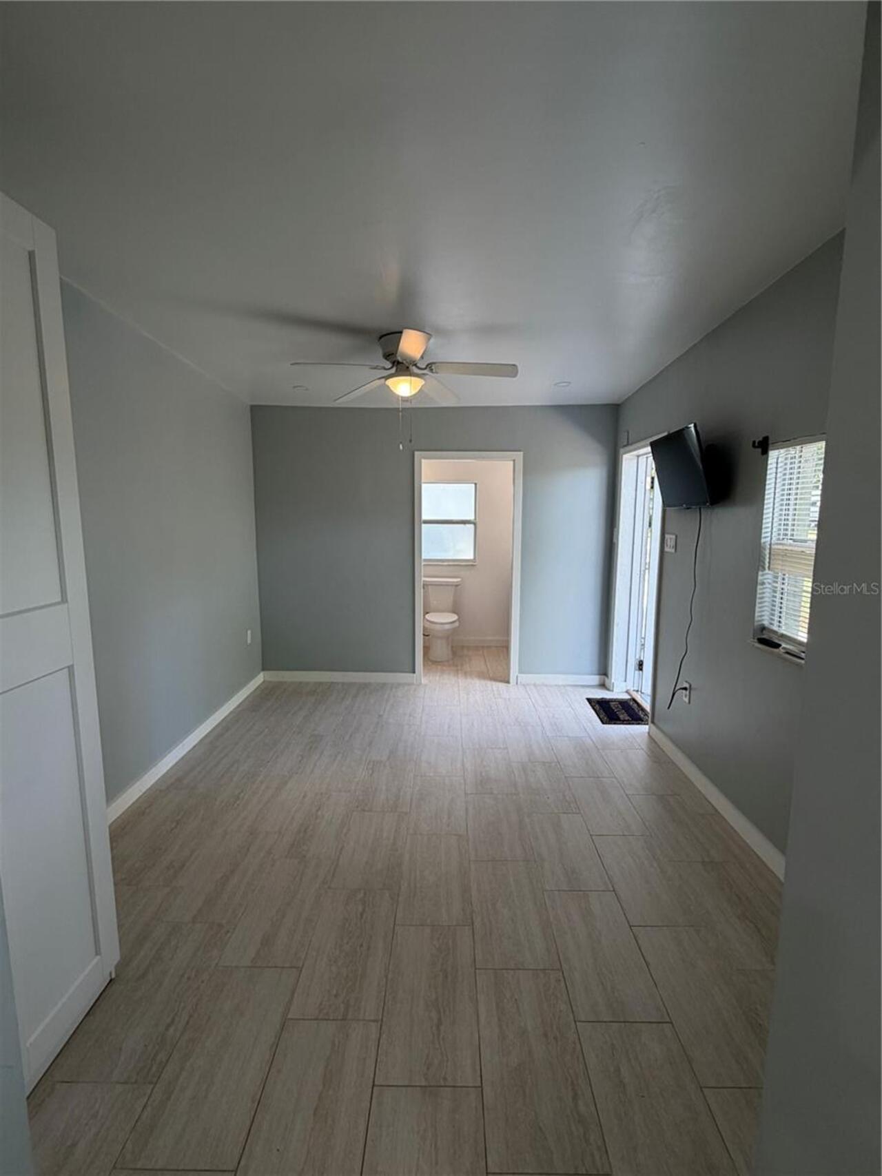 Listing Photo 8