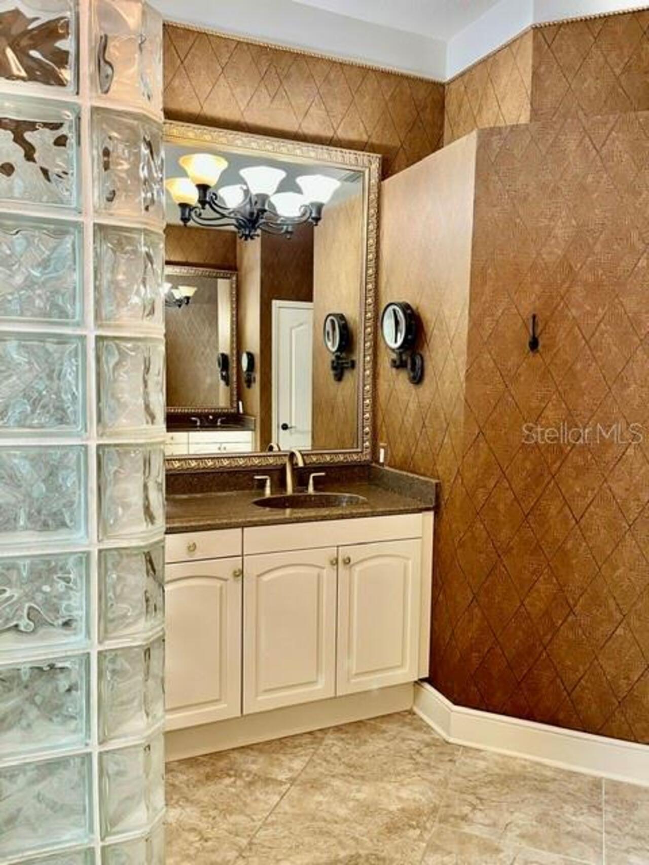 Listing Photo 22