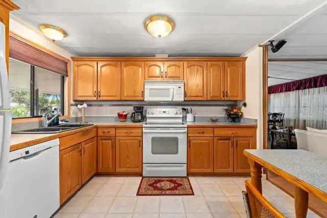 Listing Photo 7
