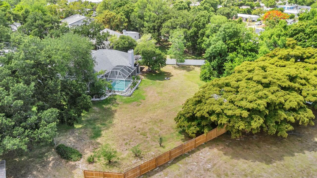 Listing Photo 11