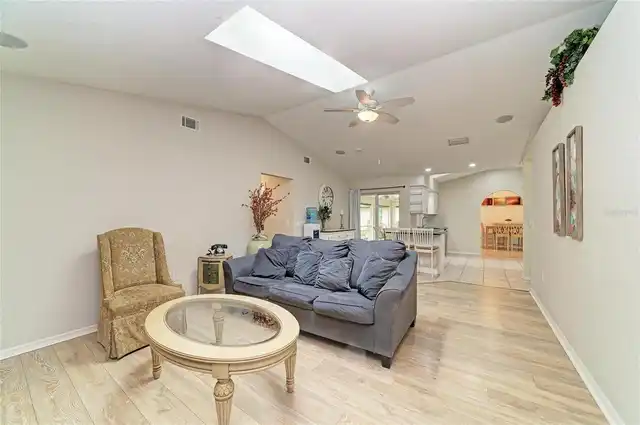 Listing Photo 28