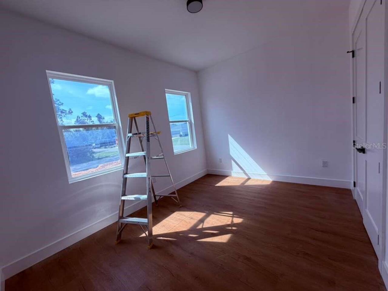 Listing Photo 14