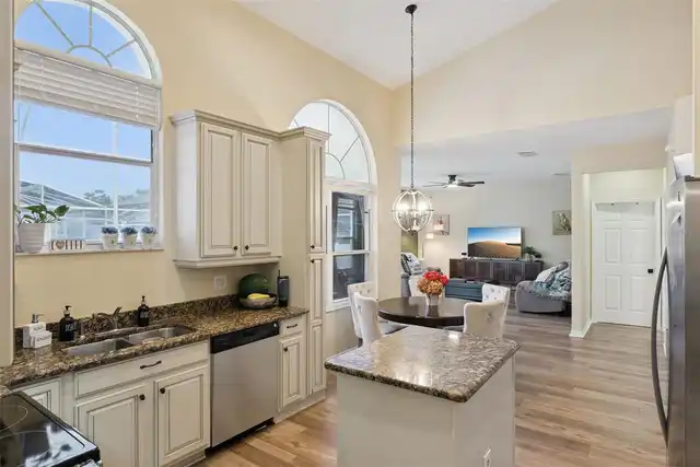 Listing Photo 19