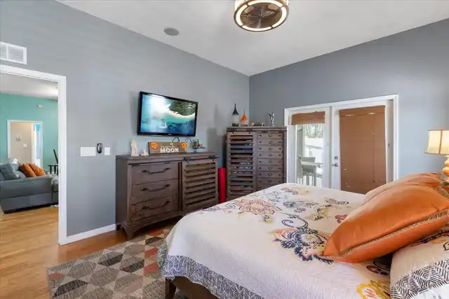 Listing Photo 15