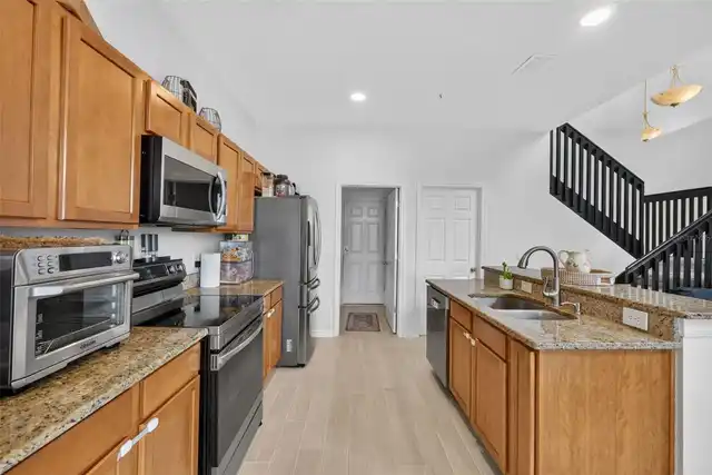 Listing Photo 10